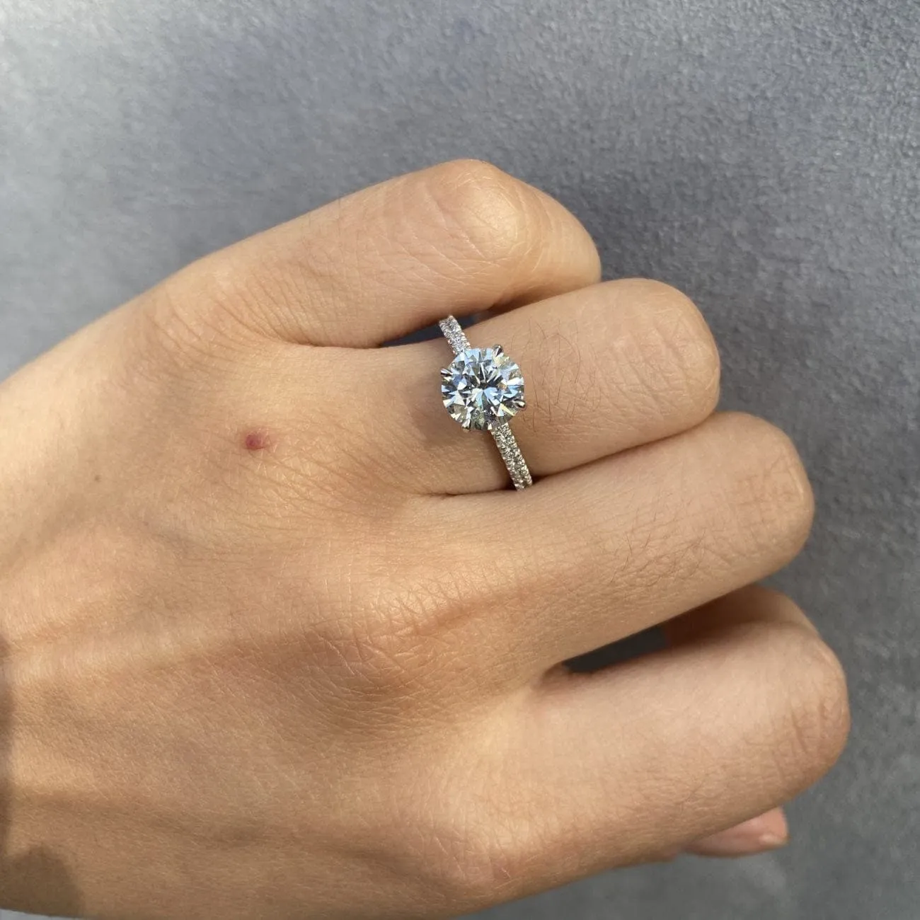 1.75Ct Round Cut Engagement Ring