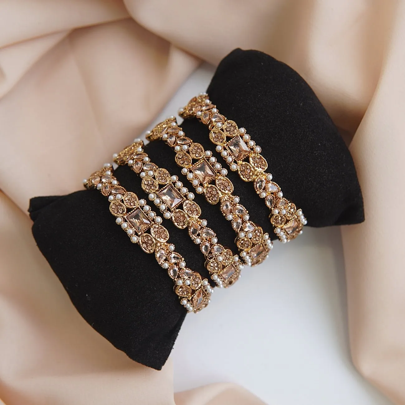 4 Pcs Gemstone Beautiful Bangles Set