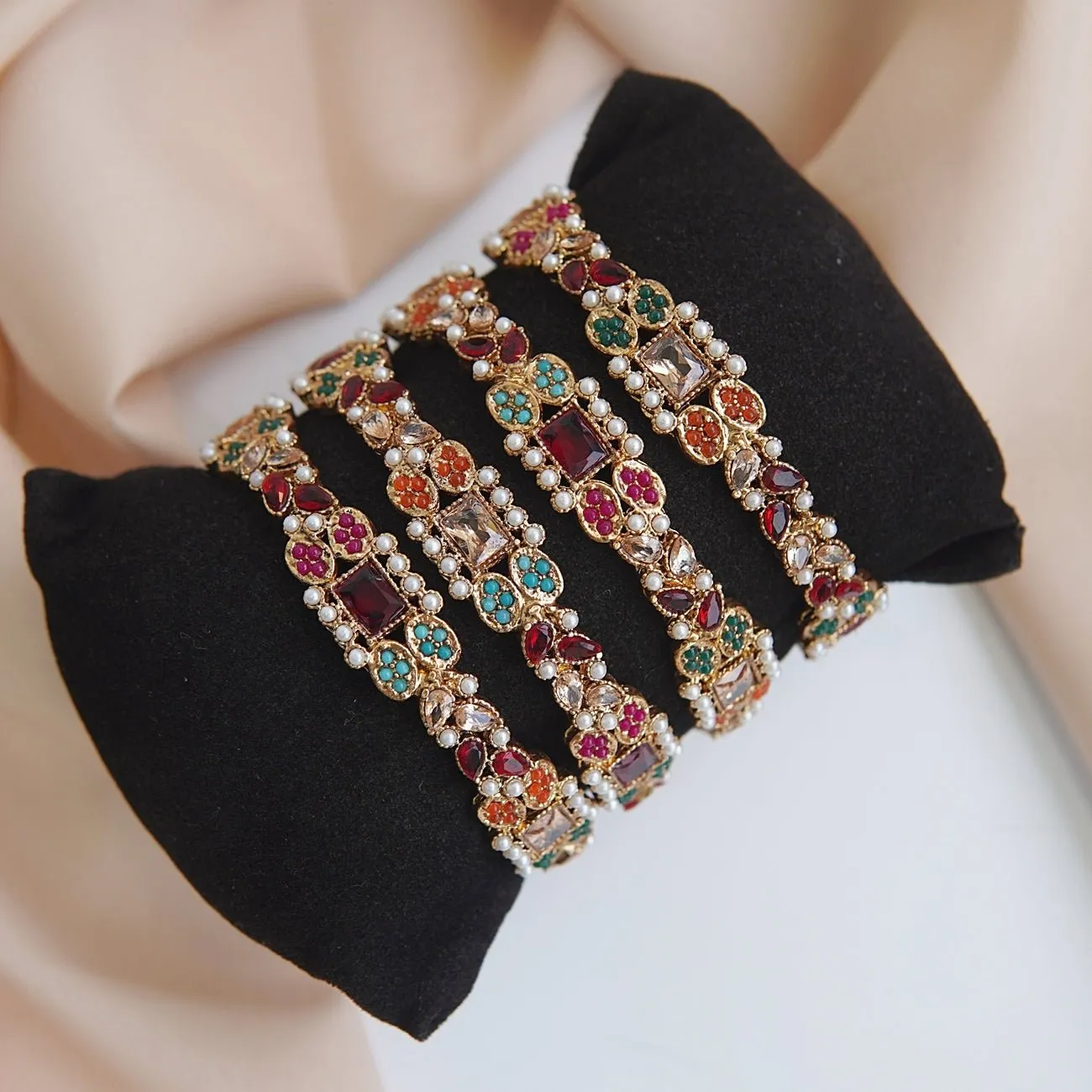 4 Pcs Gemstone Beautiful Bangles Set