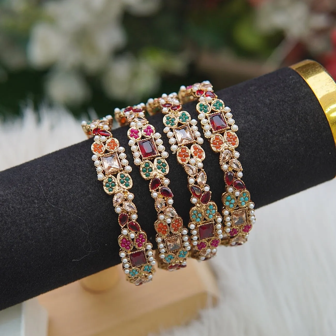 4 Pcs Gemstone Beautiful Bangles Set