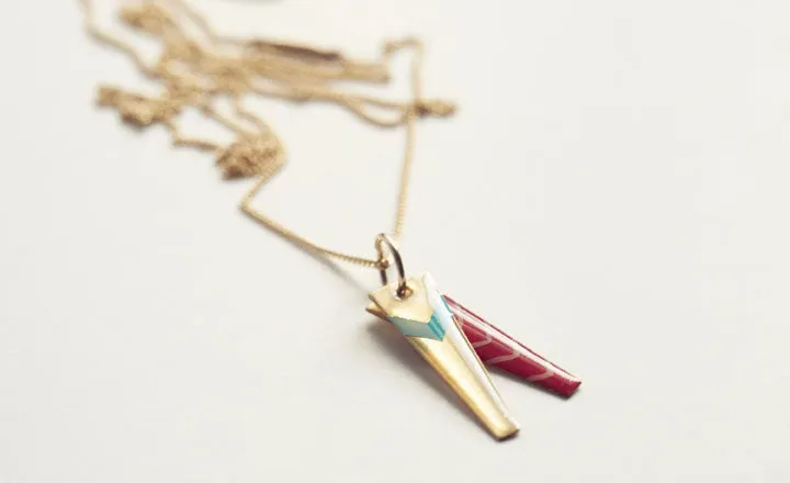 CHEVRON SYMBOLS NECKLACE
