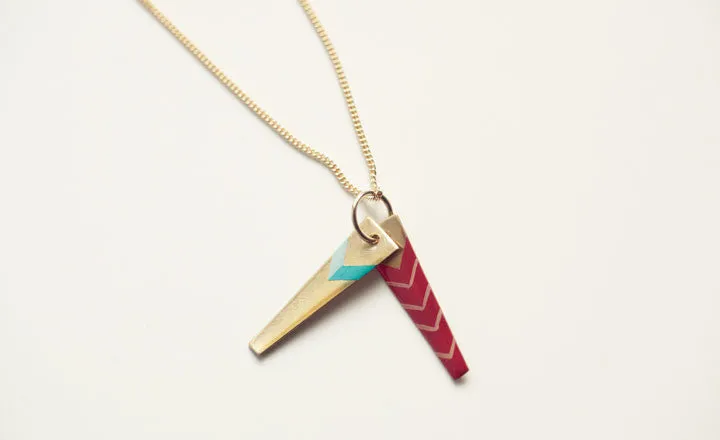 CHEVRON SYMBOLS NECKLACE
