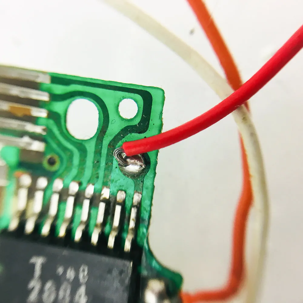CKT-S-003 | Parabola Brooch | Printer Circuit