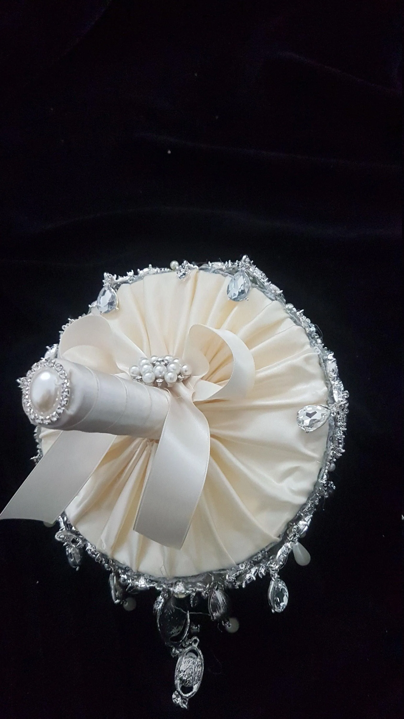 Crystal brooch bouquet, jewel bouquet, alternative Great Gatsby style wedding flowers. by Crystal wedding uk