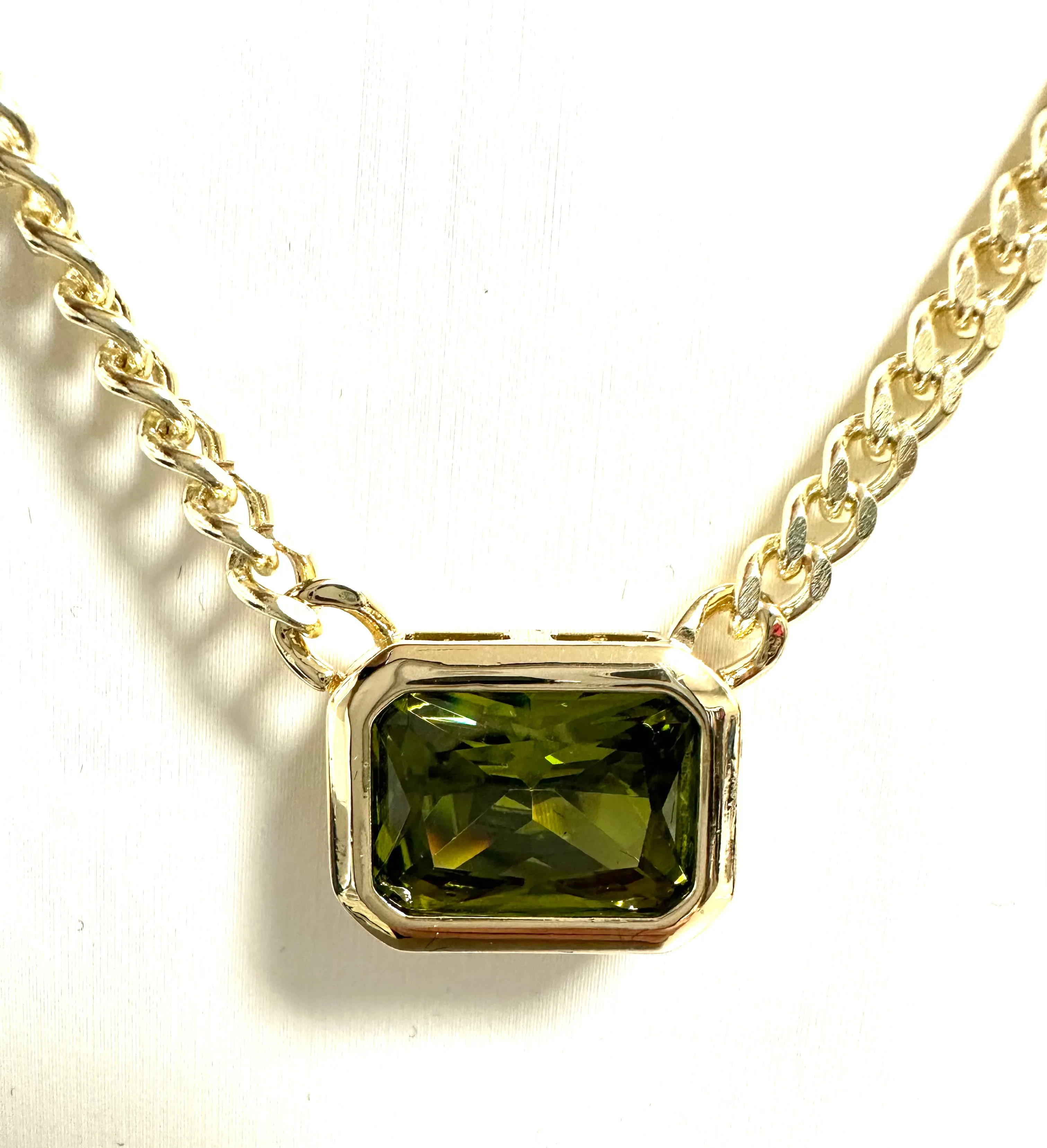 Cuban Chain Stone Pendant