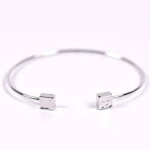 Dainty bangle with solid square ends