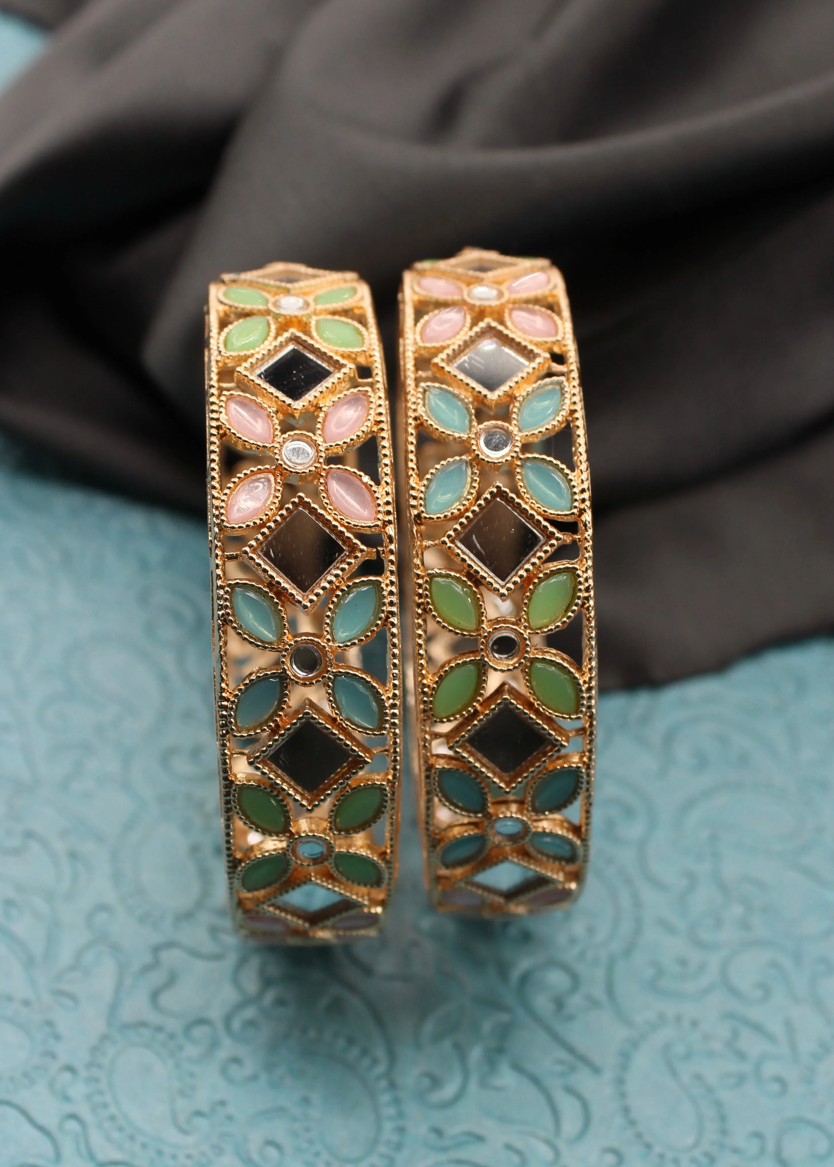 DAINTY FLORET ANTIQUE BANGLES