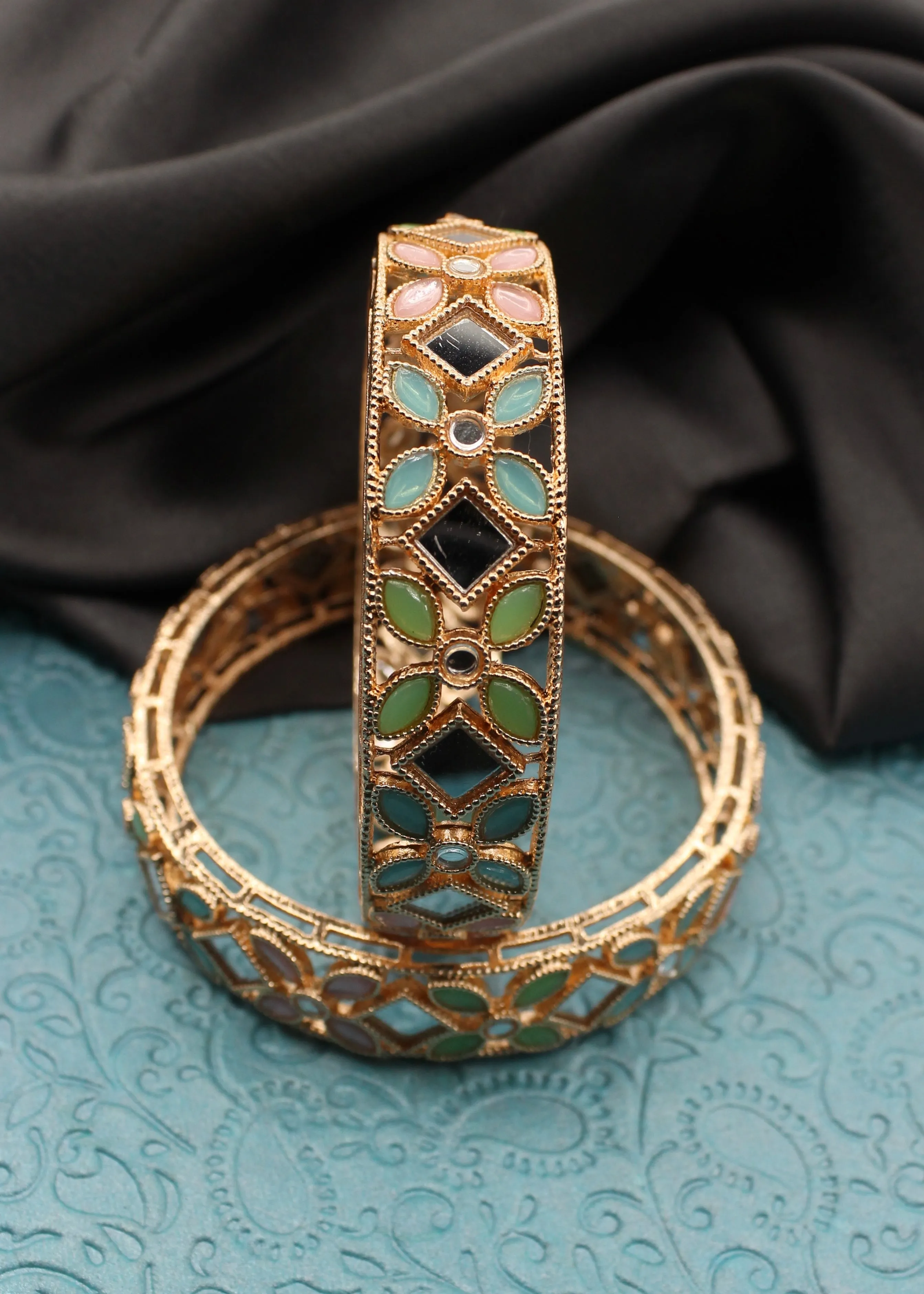 DAINTY FLORET ANTIQUE BANGLES