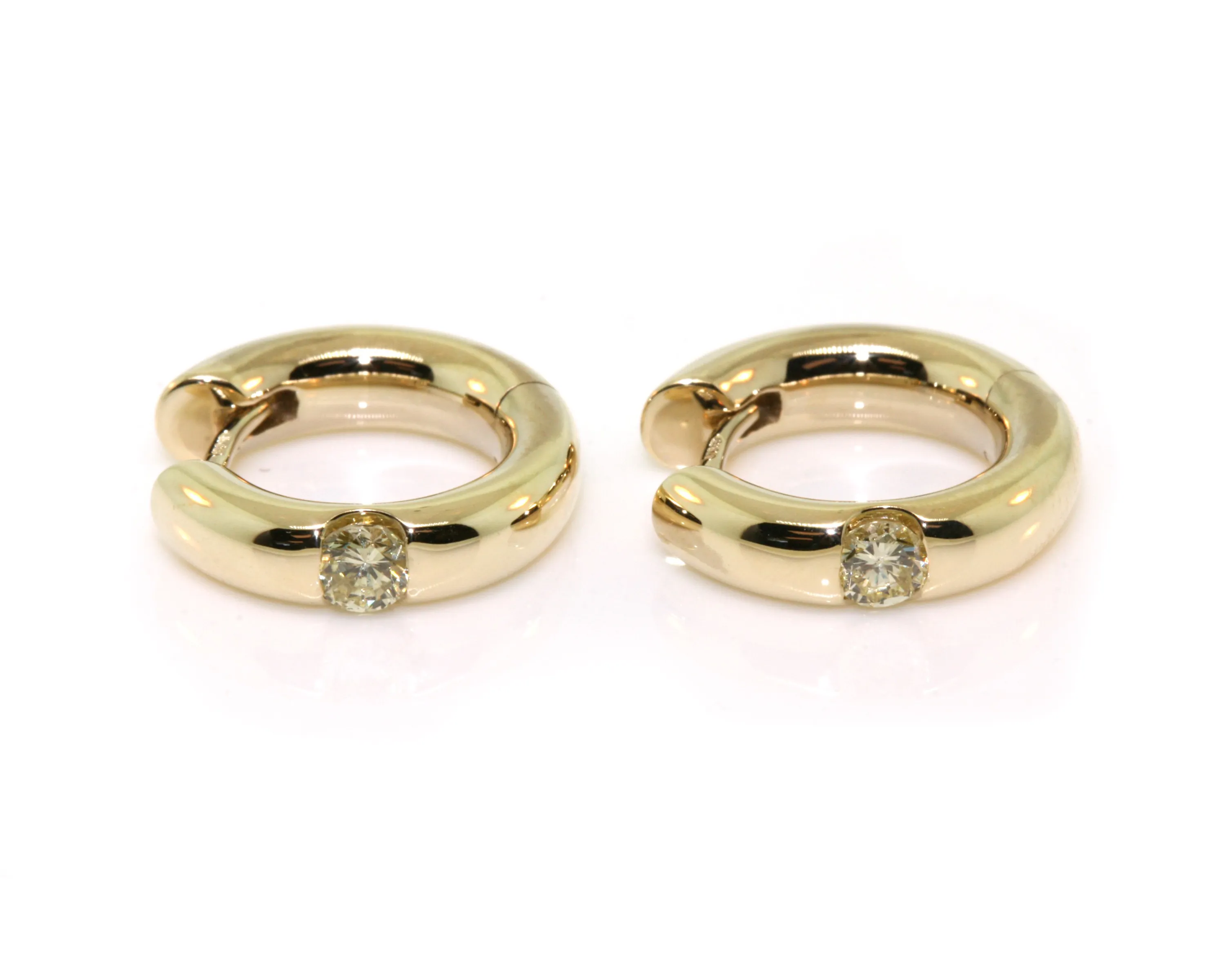 Fancy Light Yellow Diamonds