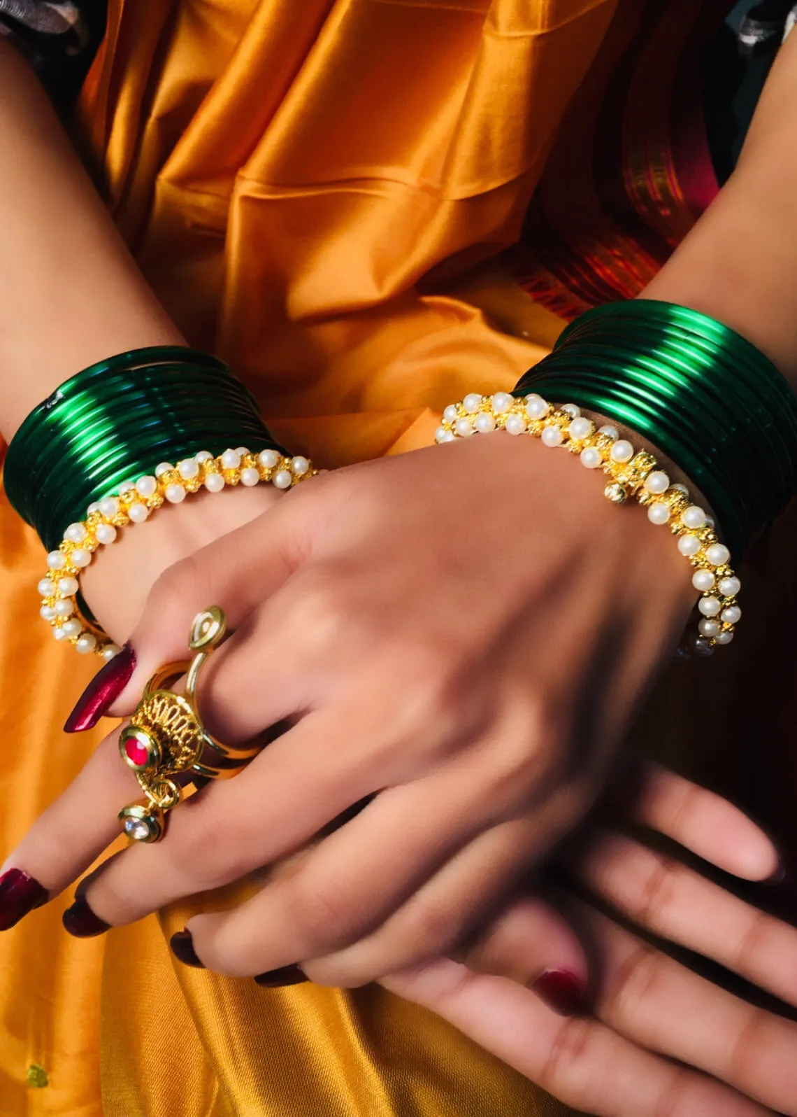 GOLDEN & PEARL BEADS BANGLES