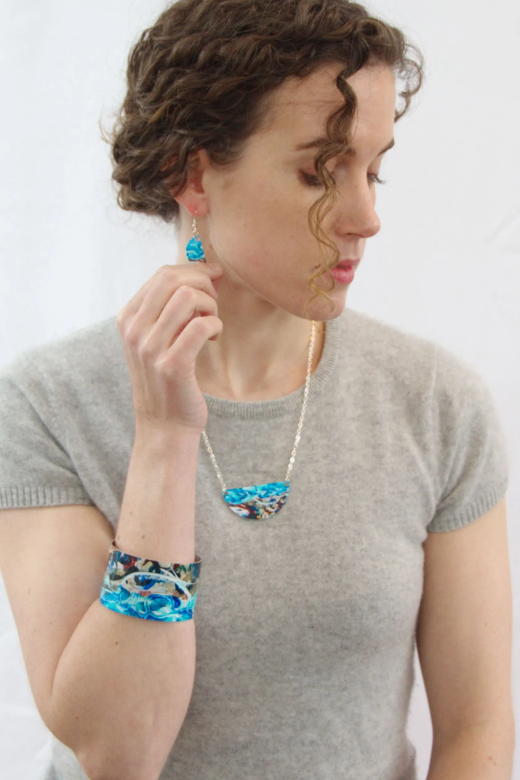 Jane Glue "Shorelines" Small Necklet