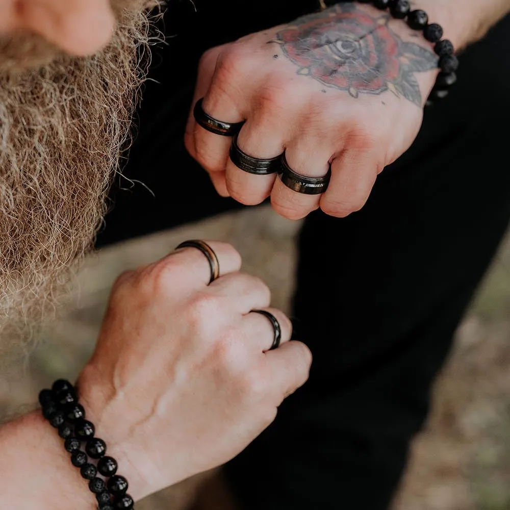Ljon Ring in Black Ceramic