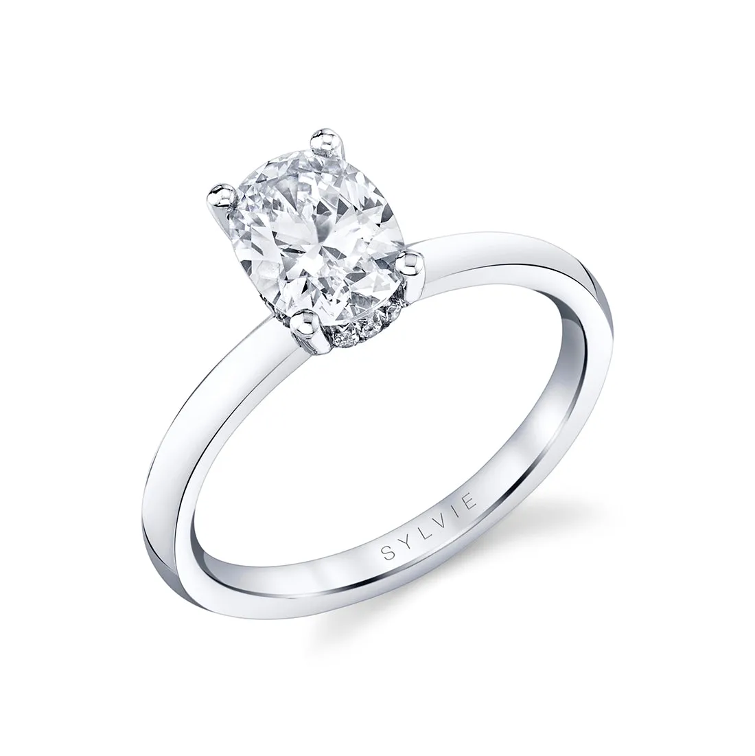 Oval Cut Solitaire Engagement Ring - Joanna 18k Gold White