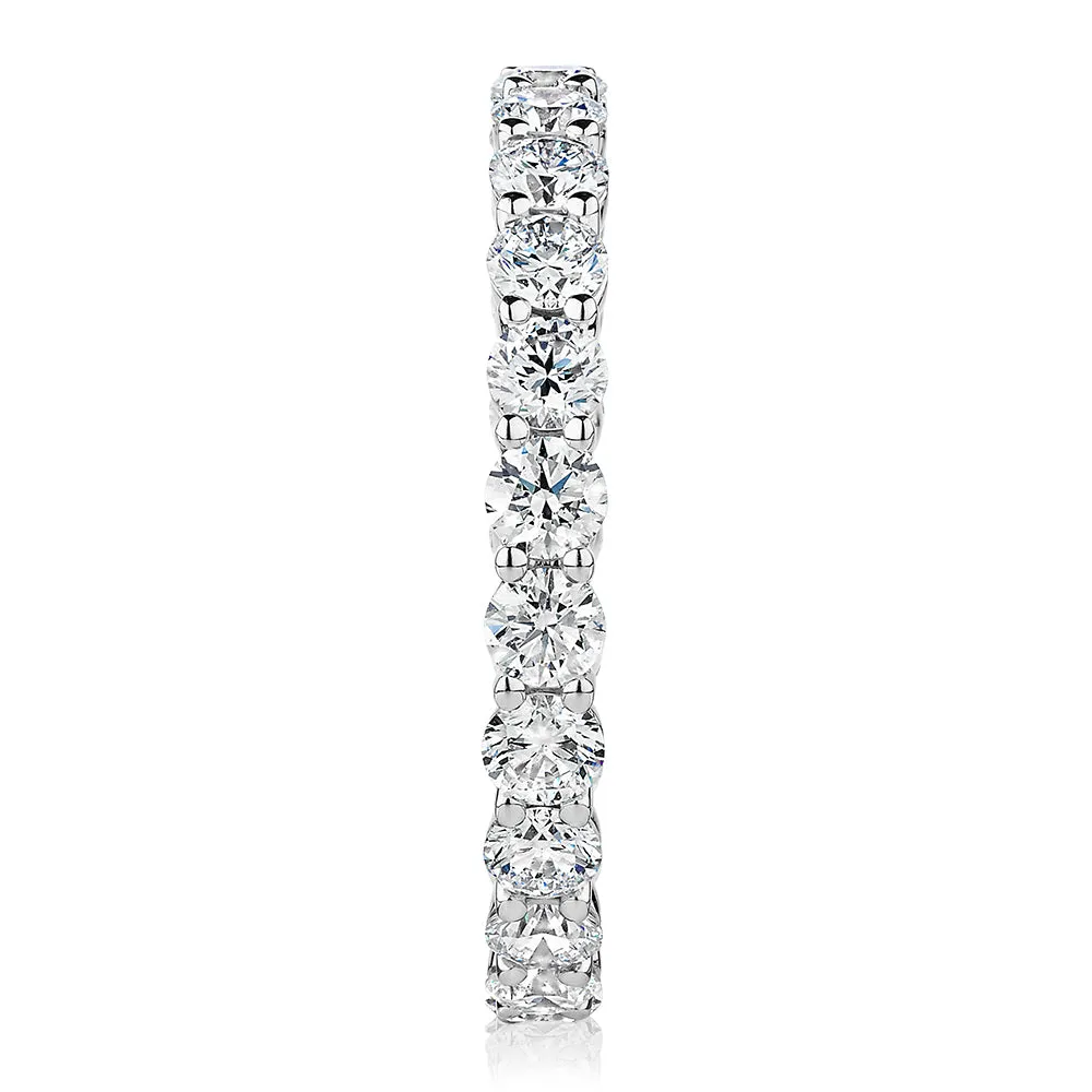 Premium Lab-Grown Diamond, 1.86 carat TW round brilliant all-rounder wedding or eternity band in 18 carat white gold
