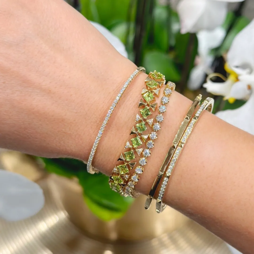 R.08® Une Bangle | 18K Yellow Gold
