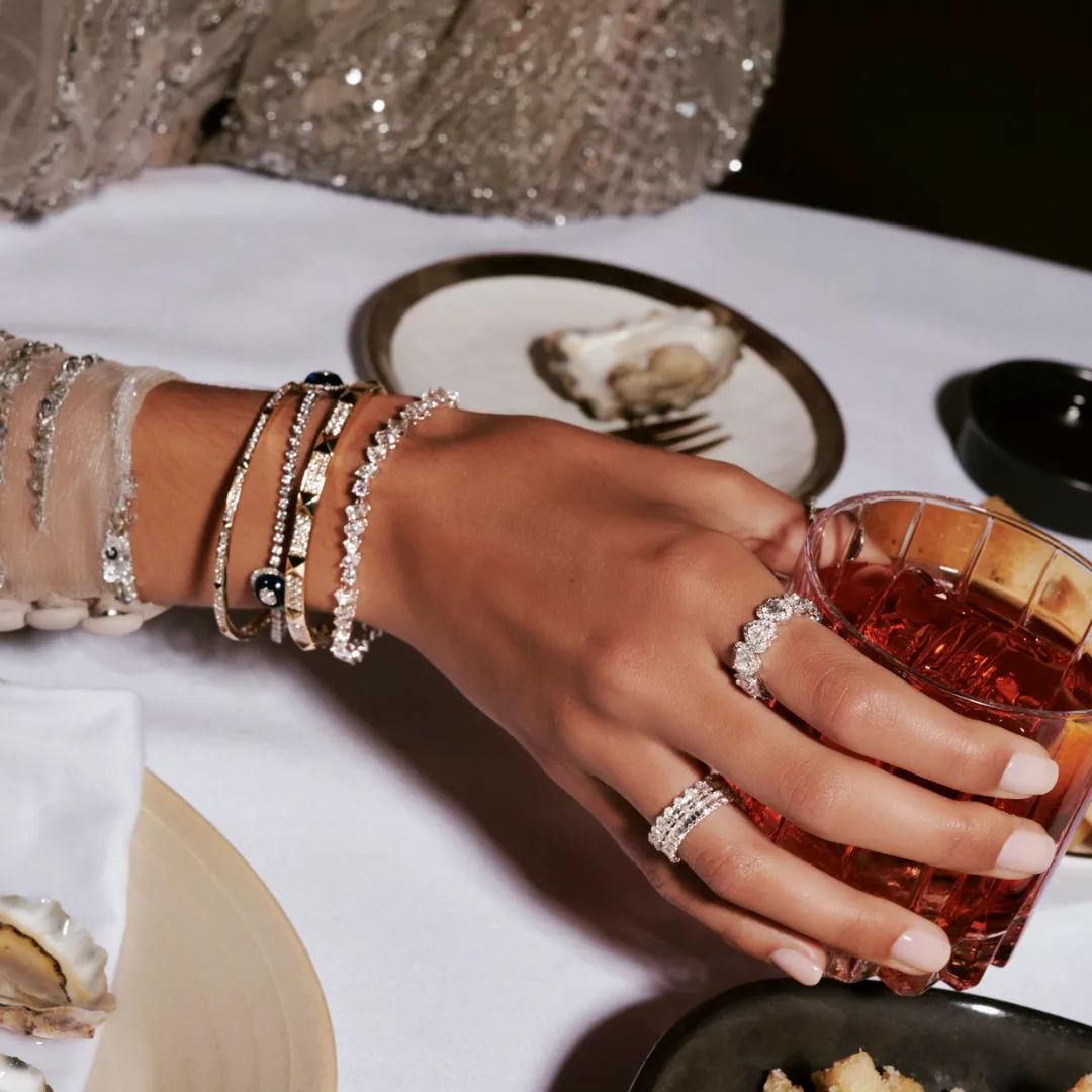 R.08® Une Bangle | 18K Yellow Gold