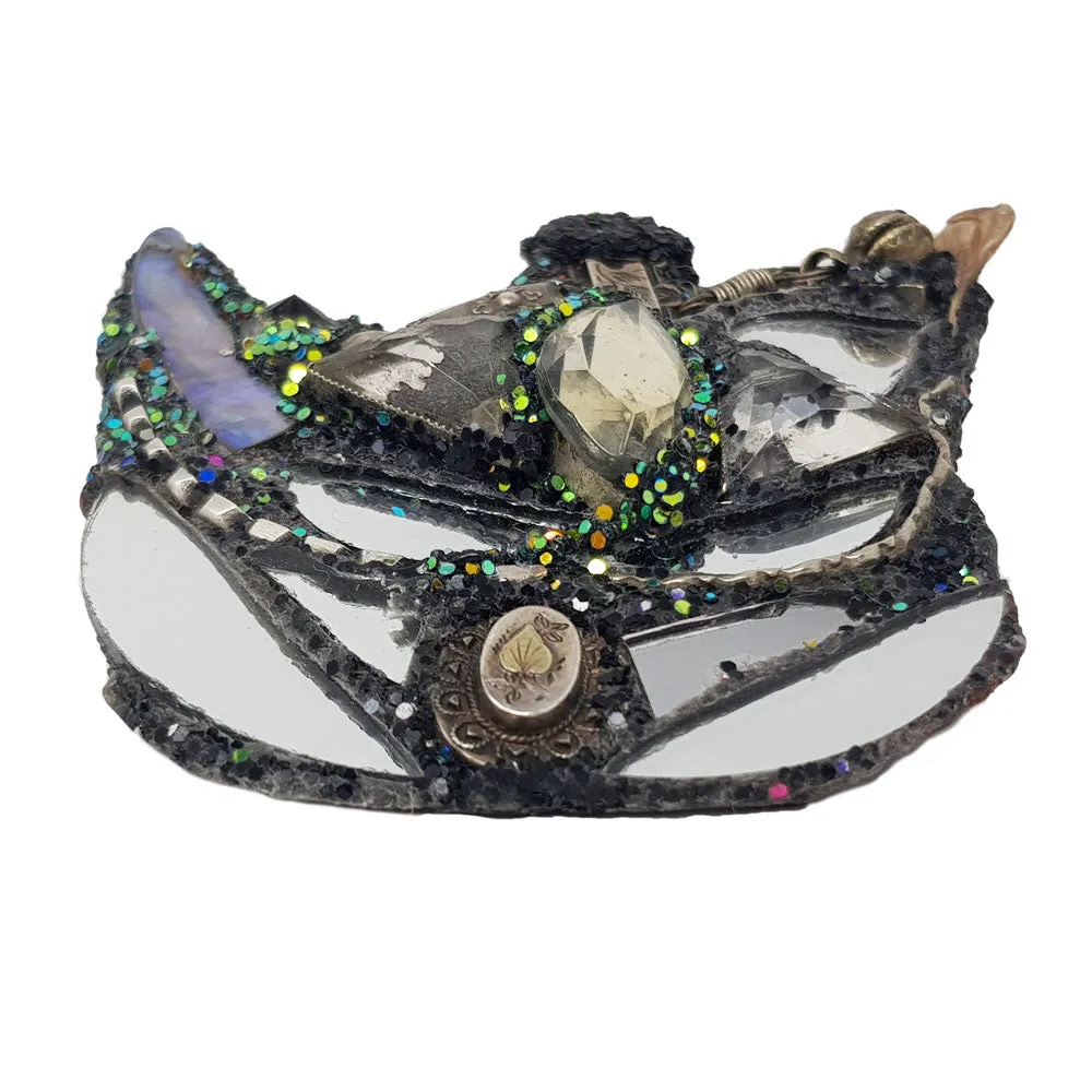 SILVER CROWN BROOCH - SARA'S LIFE