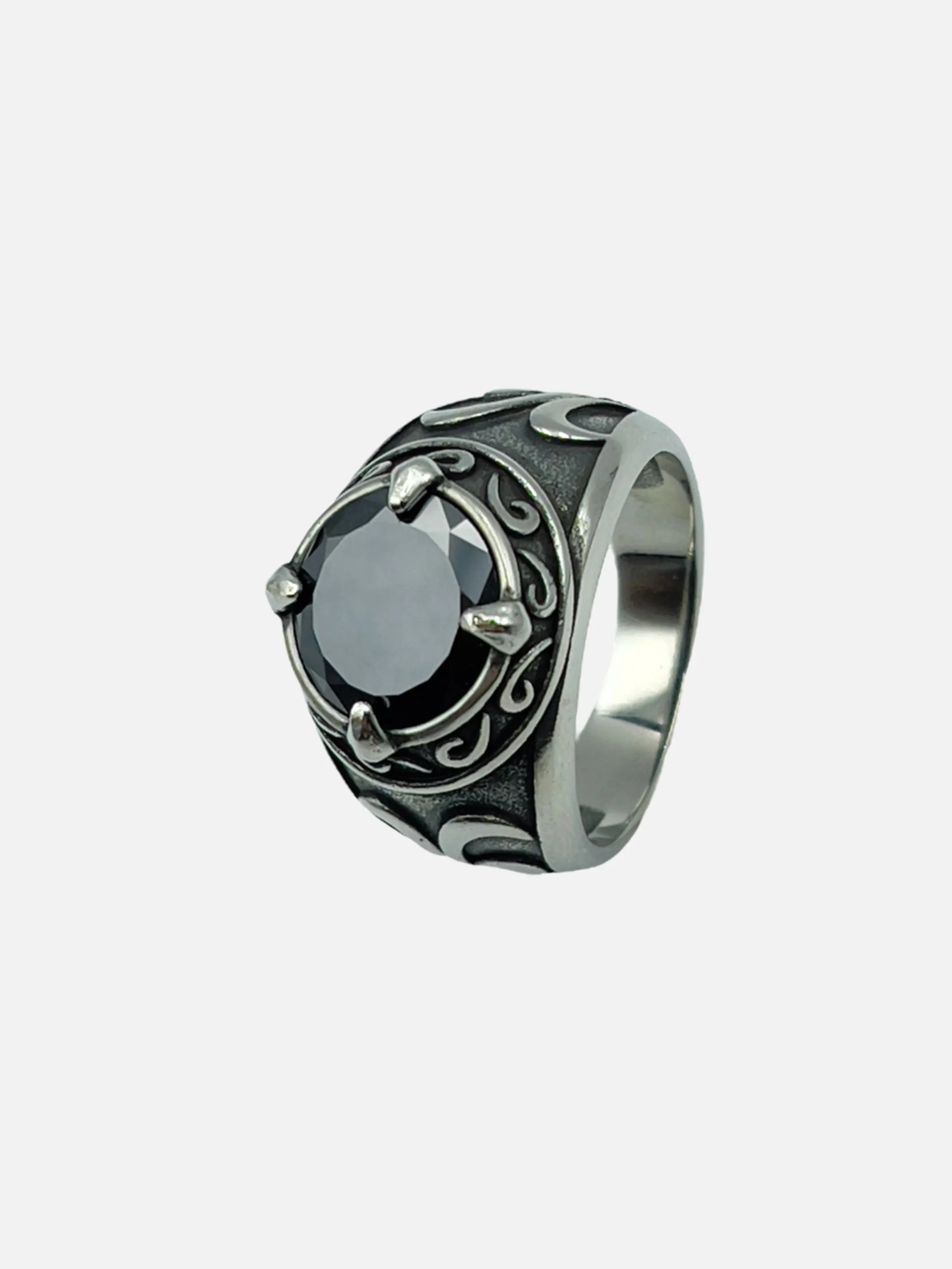 Vintage Gemstone Engraved Ring