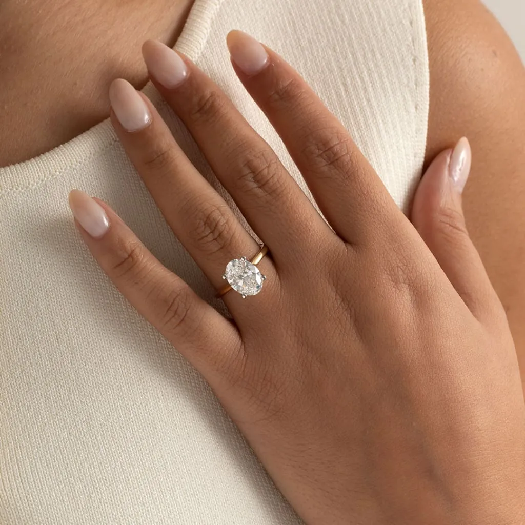 Zariyah 3.00ct | Oval Solitaire Lab Diamond Set in 18ct Gold